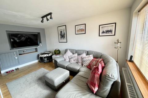 2 bedroom terraced house for sale, Woodlands Close, Huddersfield