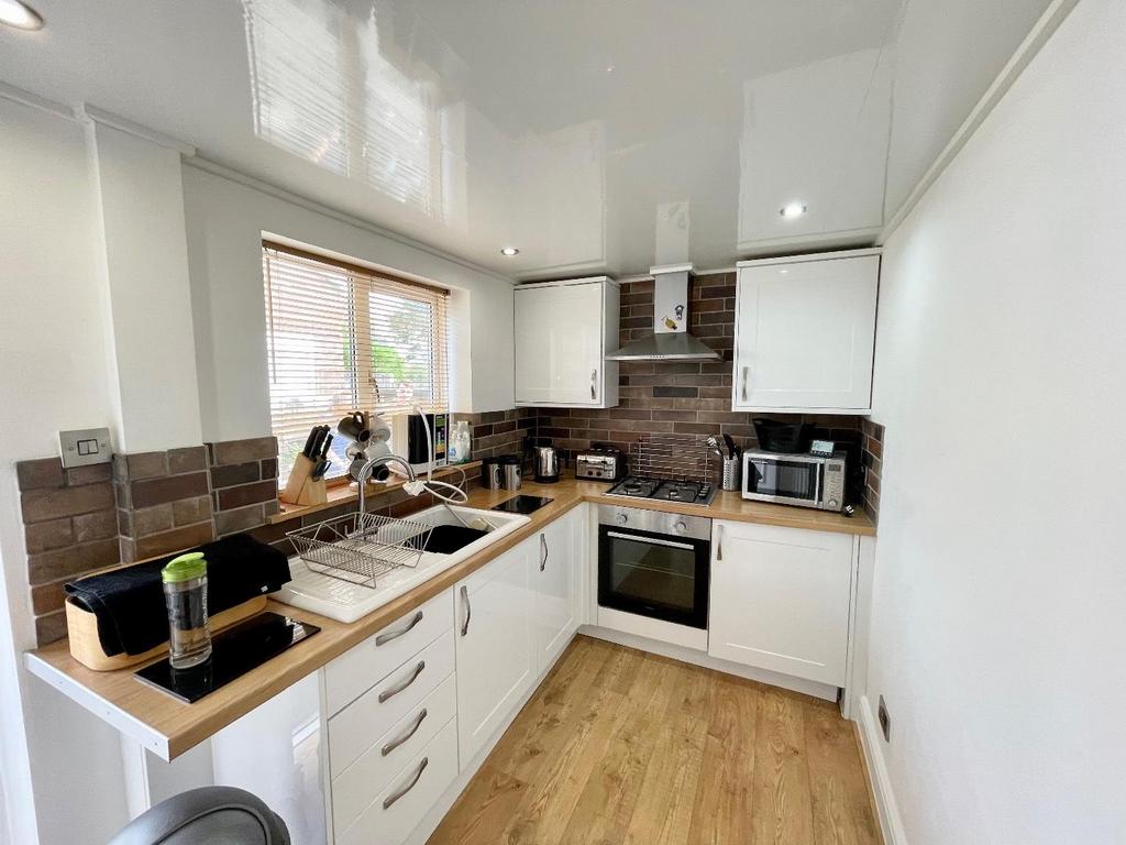 Dining kitchen