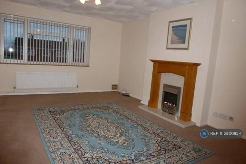 2 bedroom flat to rent, Skelton Road, Diss,    Norfolk, IP22