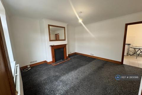 2 bedroom terraced house to rent, Lester Avenue, London, E15