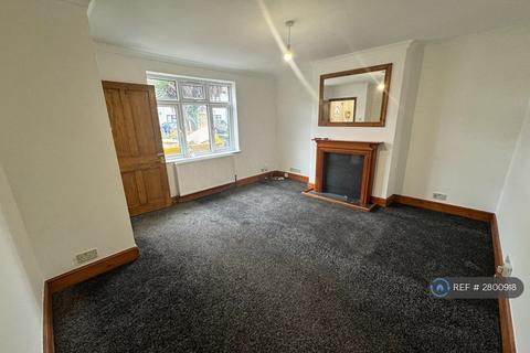 2 bedroom terraced house to rent, Lester Avenue, London, E15