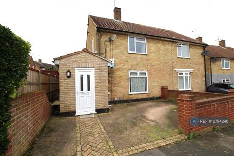 3 bedroom semi-detached house to rent - Northbourne Road, Gillingham, ME8