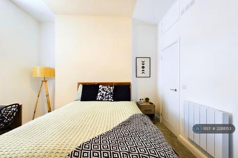 1 bedroom in a house share to rent, Walter Road, Swansea, SA1