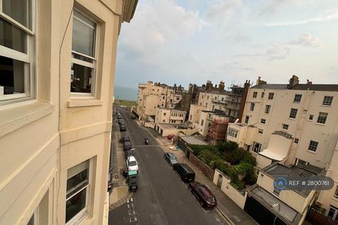 3 bedroom flat to rent, Holland Road, Hove, BN3