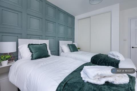 2 bedroom flat to rent, Kelly Avenue, London, SE15