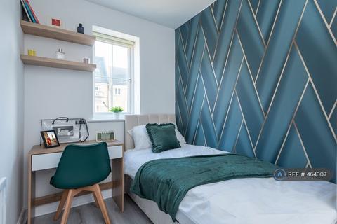 2 bedroom flat to rent, Kelly Avenue, London, SE15
