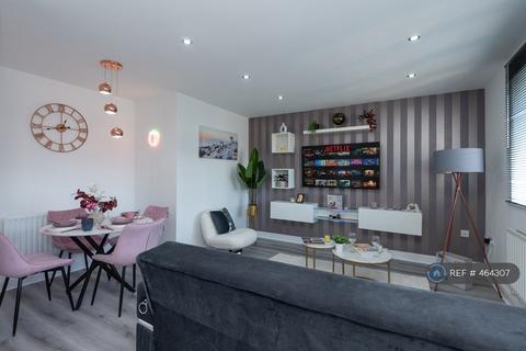 2 bedroom flat to rent, Kelly Avenue, London, SE15