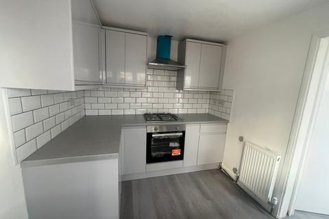 3 bedroom terraced house to rent, Donald Road, Croydon CR0