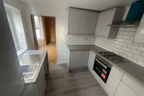 3 bedroom terraced house to rent, Donald Road, Croydon CR0