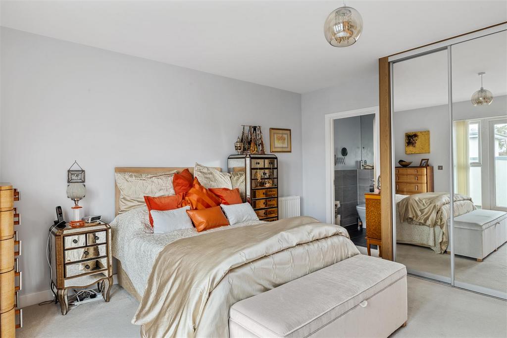 14 Bentham House-4.jpg