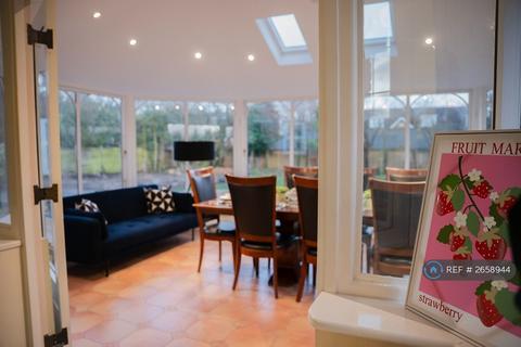 undefined, Shoppenhangers Road, Maidenhead, SL6