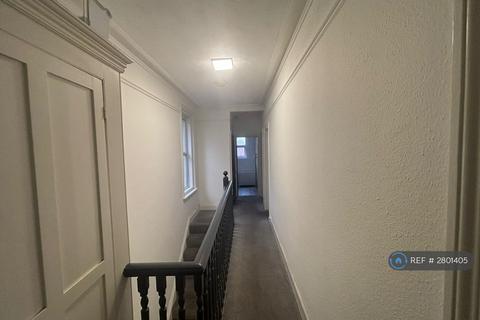 2 bedroom flat to rent, Alma Road, Bournemouth, BH9