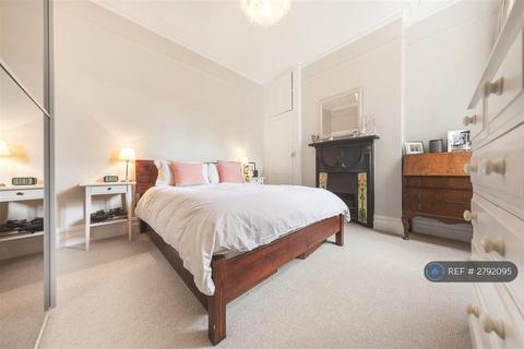 2 bedroom flat to rent, Streatham Common, London, SW16