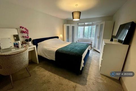 2 bedroom flat to rent, The Lodge, Birmingham, B16