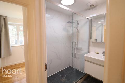 4 bedroom terraced house to rent, Malvern Way, LONDON