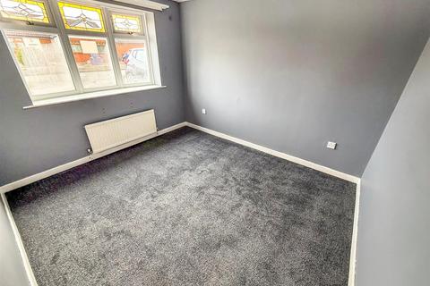 2 bedroom detached bungalow for sale, Maplehurst Drive, Oswestry