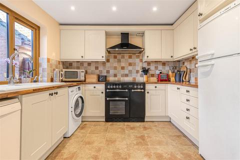 4 bedroom detached house for sale, Goodliffe Avenue, Balsham CB21