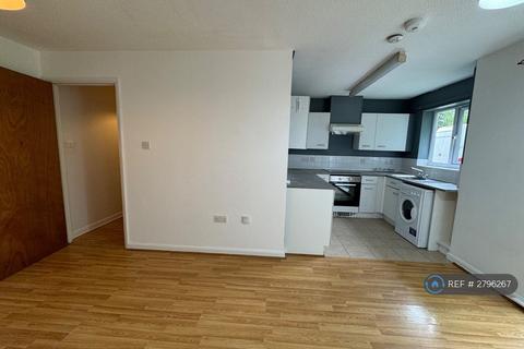 2 bedroom flat to rent, Marmion Road, Nottingham, NG3