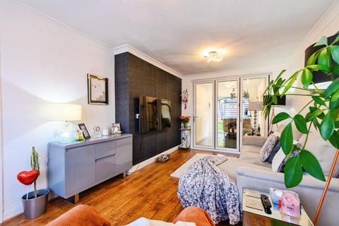 3 bedroom semi-detached house for sale, Southwood Drive, Manchester, M9