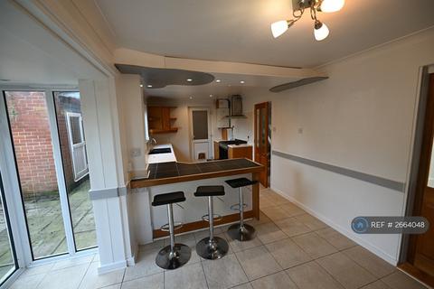 3 bedroom detached house to rent, Dolphin Hill, Winchester, SO21