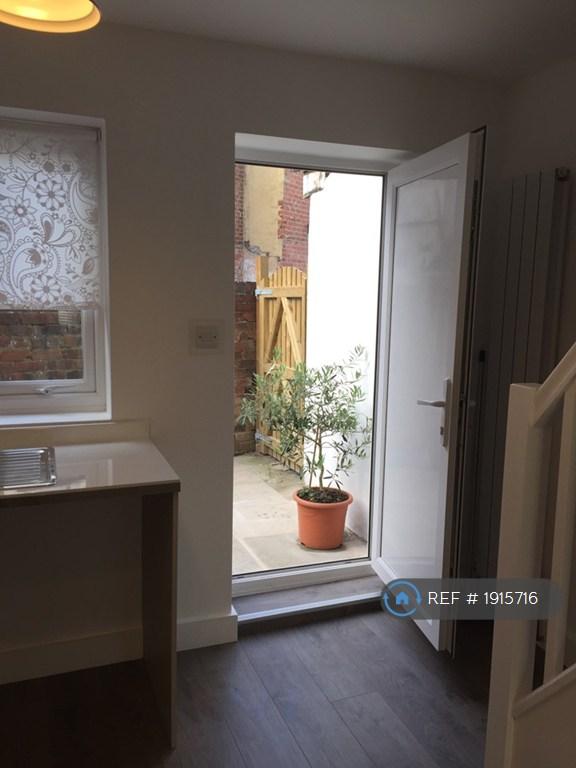 Rear Courtyard