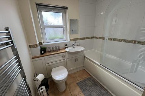 2 bedroom apartment to rent, Swindon Road, Stratton St. Margaret SN3