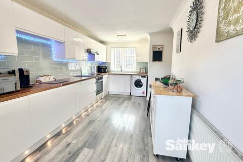 3 bedroom semi-detached house for sale, Bow Street, Mansfield Woodhouse, NG19