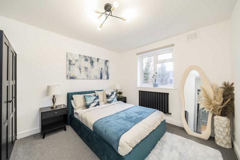 2 bedroom flat for sale, Burns Road, London NW10