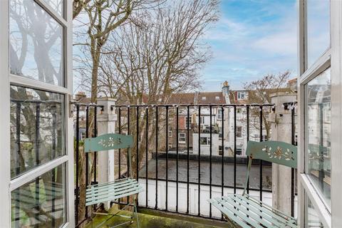 3 bedroom apartment for sale, West Drive, Brighton BN2