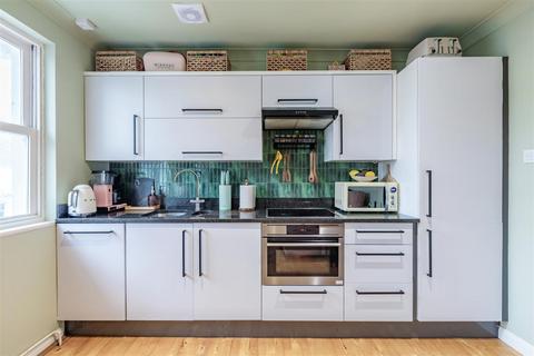 3 bedroom apartment for sale, West Drive, Brighton BN2