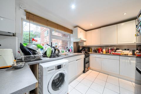 undefined, Willow Court, Willow Bank