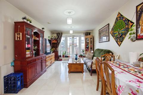 2 bedroom apartment for sale, Colnhurst Road, Watford