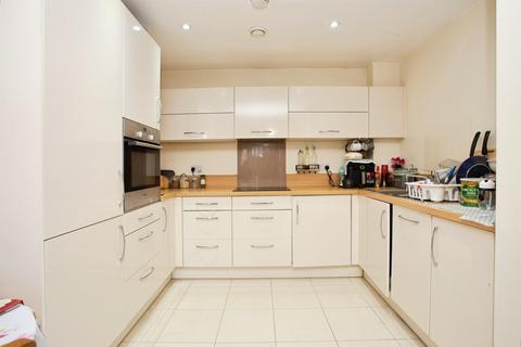 2 bedroom apartment for sale, Colnhurst Road, Watford