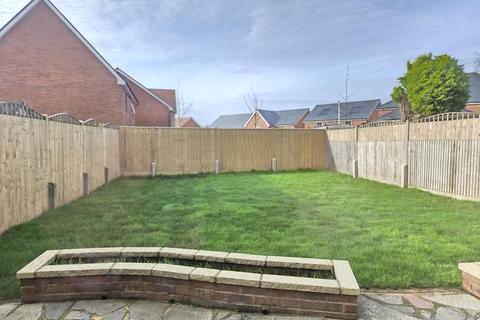 3 bedroom semi-detached house for sale, Station Road, Hailsham