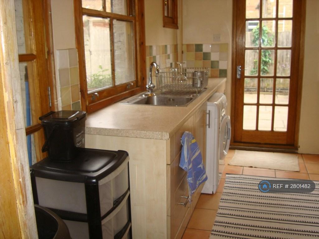 Kitchen Pic 2