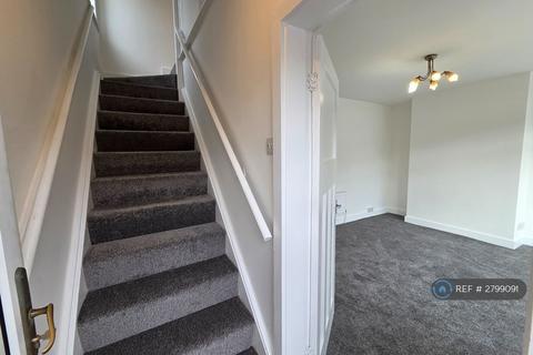 3 bedroom semi-detached house to rent, Hacking St, Salford, M7