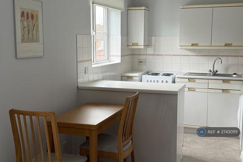 undefined, Tamarin Gardens, Cambridge, CB1