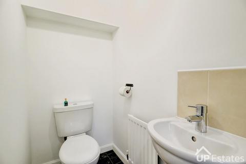 undefined, Kingfisher Close, Coventry