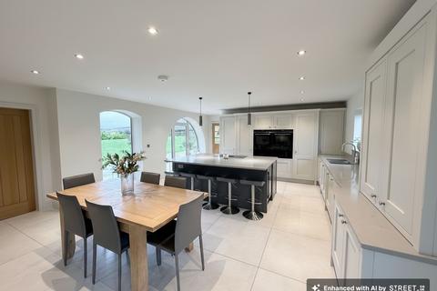 4 bedroom detached house for sale, Greenside Road, Thurstonland, HD4