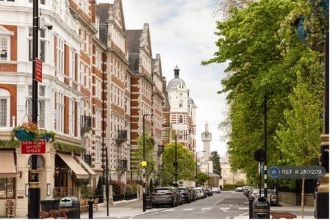 2 bedroom terraced house to rent, St Johns Wood High St, London, NW8