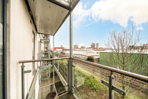1 bedroom flat to rent, Seven Sea Gardens, London E3