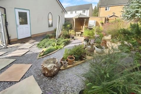 4 bedroom detached house for sale, Rhes Brickyard Row, Llanelli