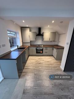 3 bedroom semi-detached house to rent, Allenby Grove, Bolton, BL5