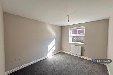 2 bedroom flat to rent, Sea View Road, Poole, BH12