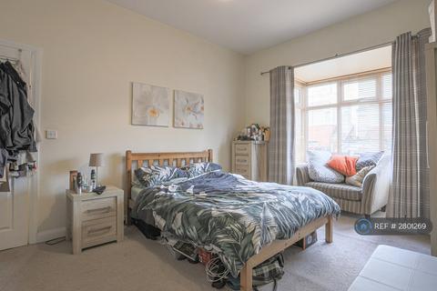 undefined, Manor Grove, Leeds, LS7