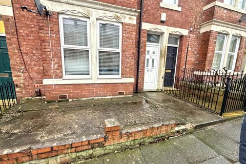 2 bedroom ground floor flat for sale, Windsor Avenue, Gateshead, Tyne and Wear, NE8 4NG
