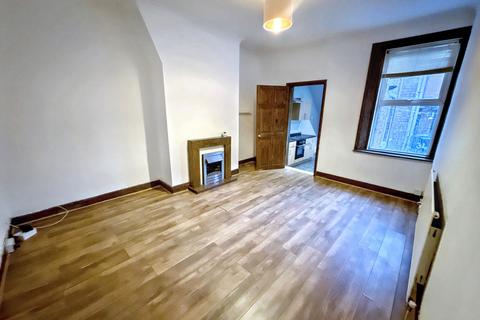 2 bedroom ground floor flat for sale, Windsor Avenue, Gateshead, Tyne and Wear, NE8 4NG