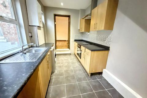 2 bedroom ground floor flat for sale, Windsor Avenue, Gateshead, Tyne and Wear, NE8 4NG