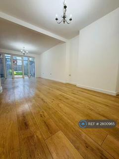 4 bedroom semi-detached house to rent, Angus Gardens, London, NW9