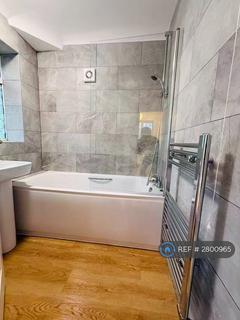4 bedroom semi-detached house to rent, Angus Gardens, London, NW9